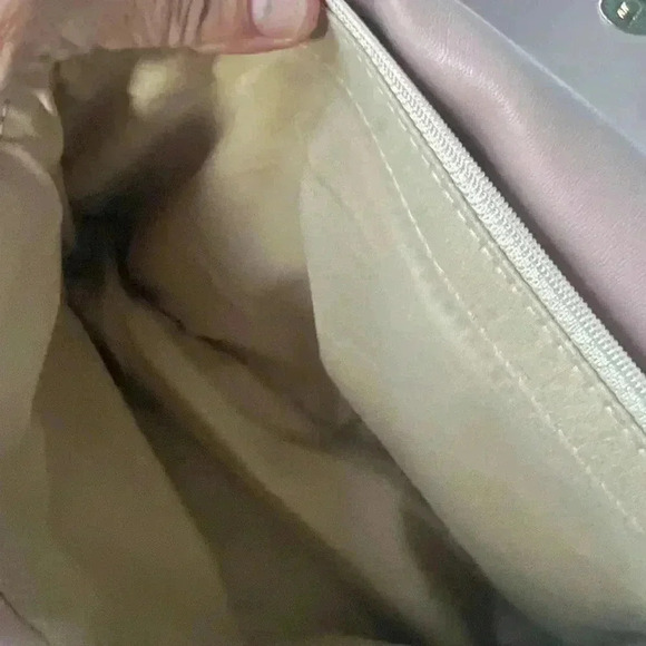 Bagamour Pink Crossbody Bag with gold chain - Picture 10 of 13